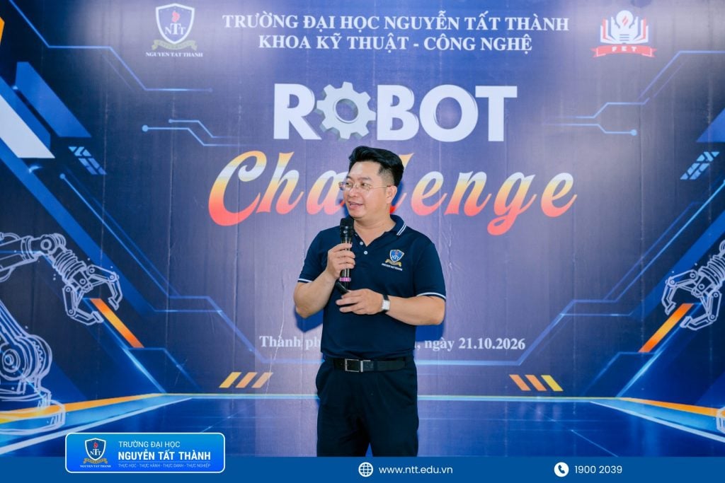 ban giám khảo