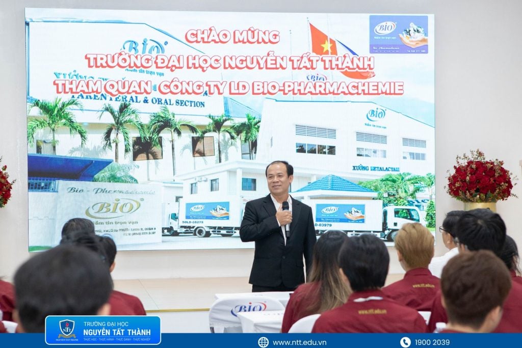 TS. Võ Phong Vũ Anh Tuấn – Trưởng Bộ môn Thú y, Khoa Khoa học Ứng dụng và Công nghệ phát biểu tại chương trình