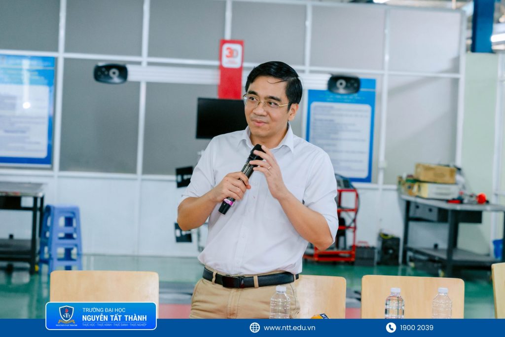 TS. Vũ Quang Huy