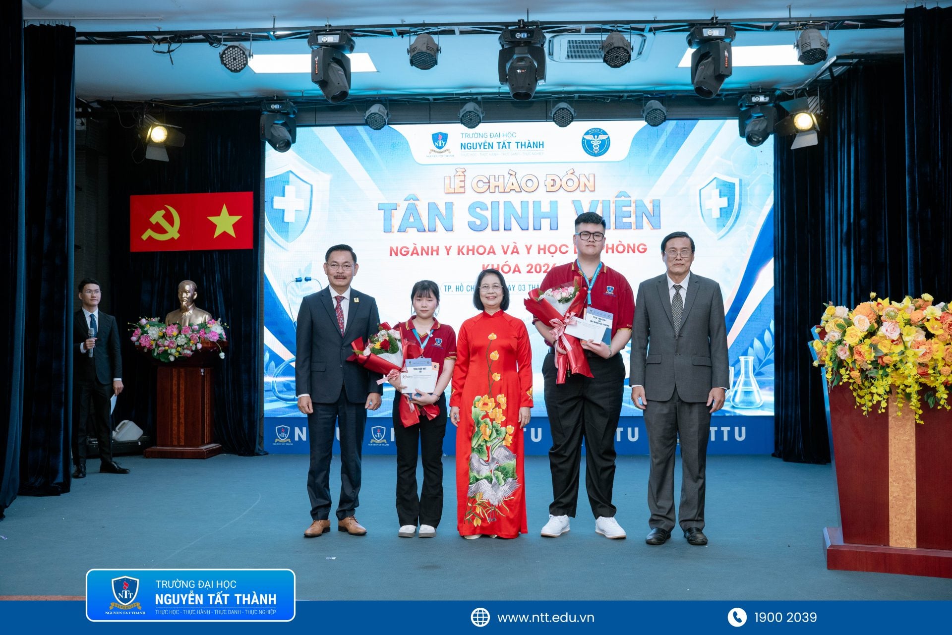 NTTU-Chao TSV khoa Y