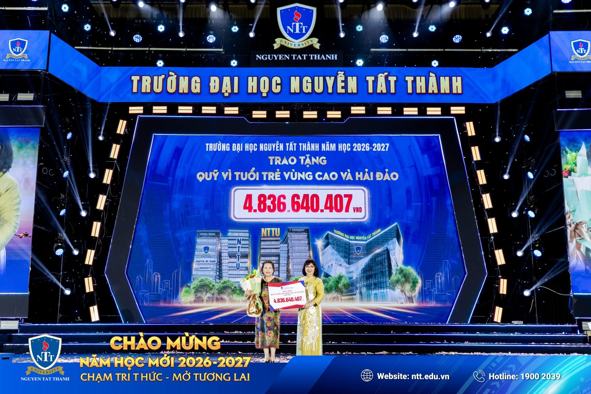 NTTU-Gala-chao-nam-hoc-moi