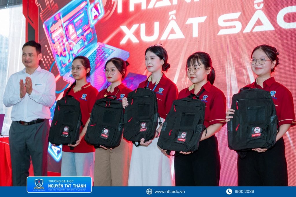 Trao học bổng