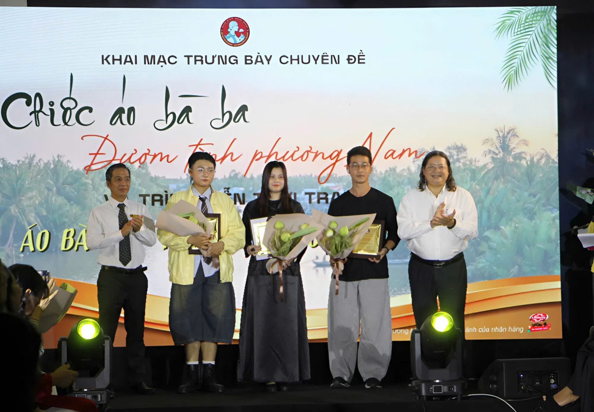 Chiec ao ba ba - Duom tinh phuong Nam